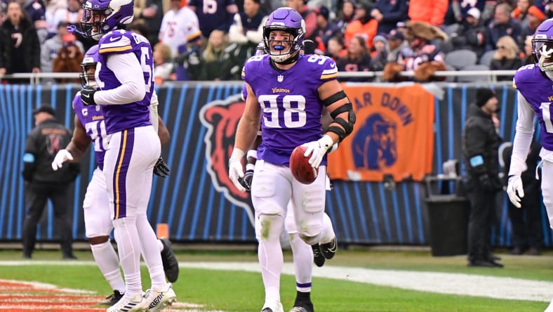 NFL: Minnesota Vikings at Chicago Bears