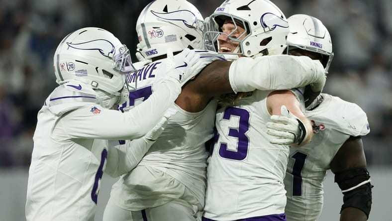 NFL: Detroit Lions at Minnesota Vikings