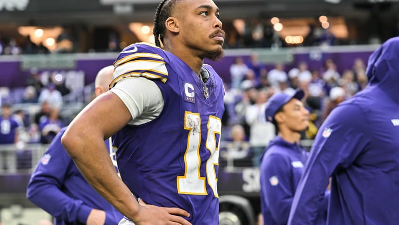 NFL: Green Bay Packers at Minnesota Vikings