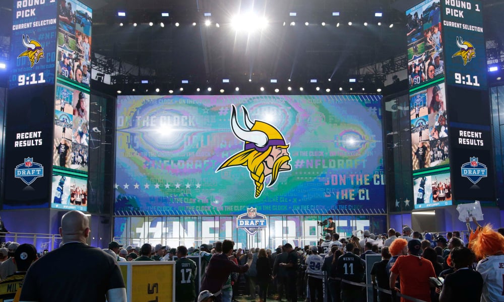 vikings draft trade