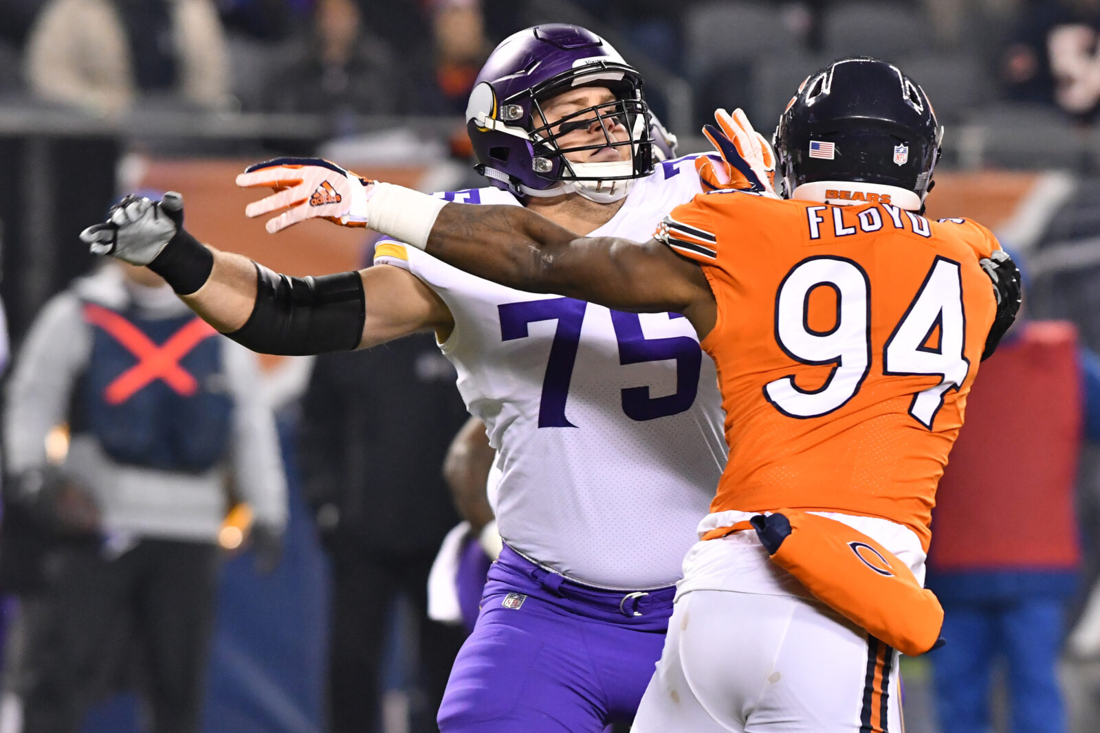 Minnesota Vikings offensive tackle Brian O'Neill (75) blocks