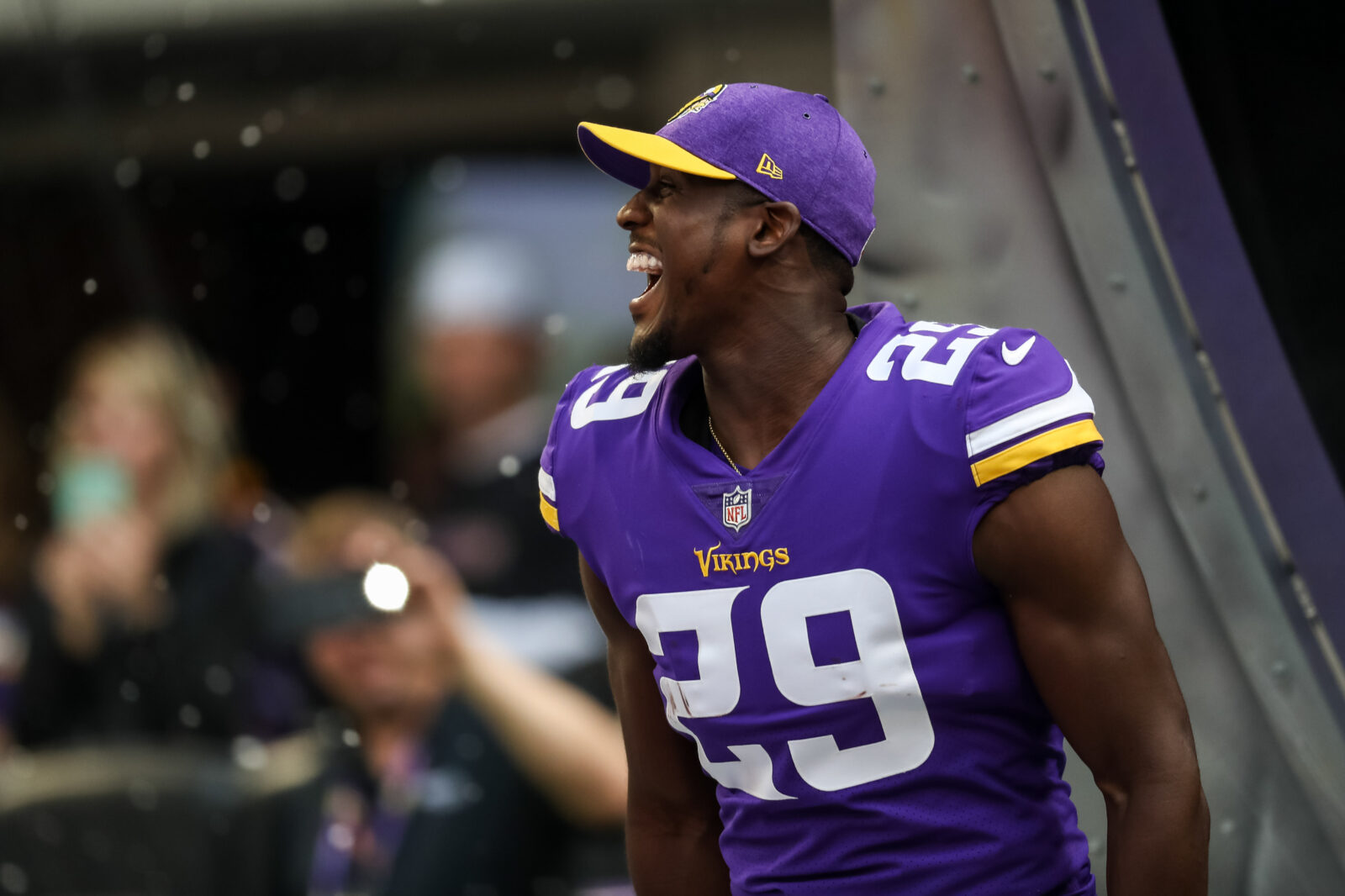 CB Xavier Rhodes returns to Colts