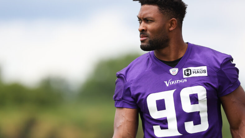 Questions Answered: Danielle Hunter Sights on NFL Record, Zimmer's Son, Rashod Hill Replacement