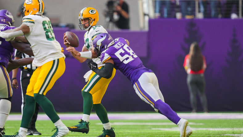 Minnesota Vikings linebacker Jordan Hicks (58) in action during the first  half of an NFL football game against the Arizona Cardinals, Sunday, Oct.  30, 2022 in Minneapolis. (AP Photo/Stacy Bengs Stock Photo - Alamy