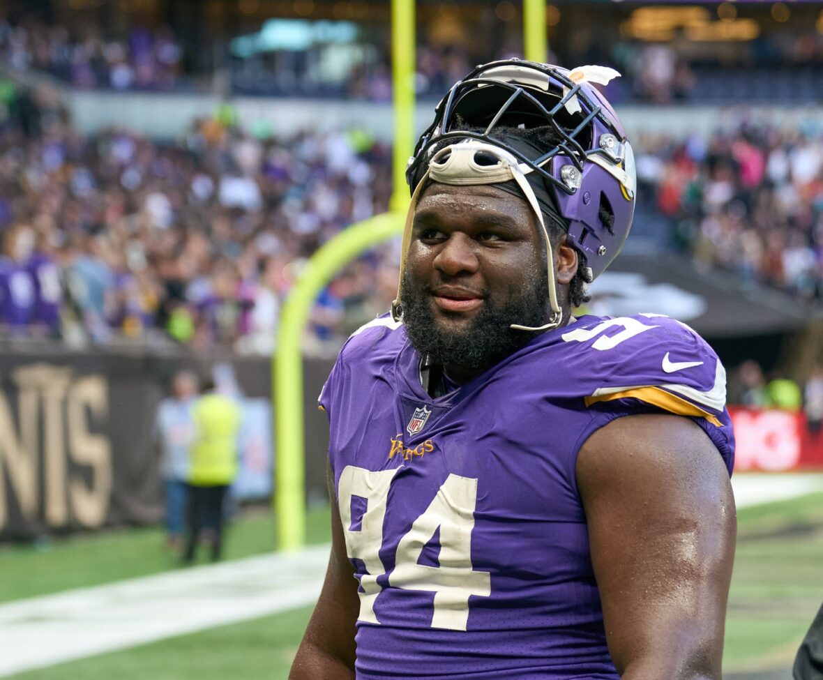 Vikings S Lewis Cine adamant he will play in 2023