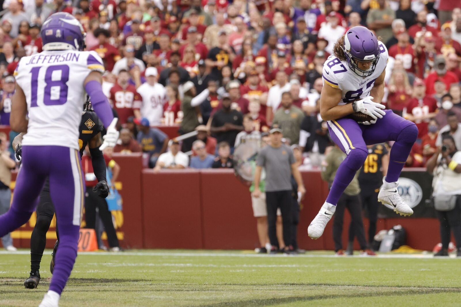 T.J. Hockenson makes immediate impact in Vikings' win – Twin Cities