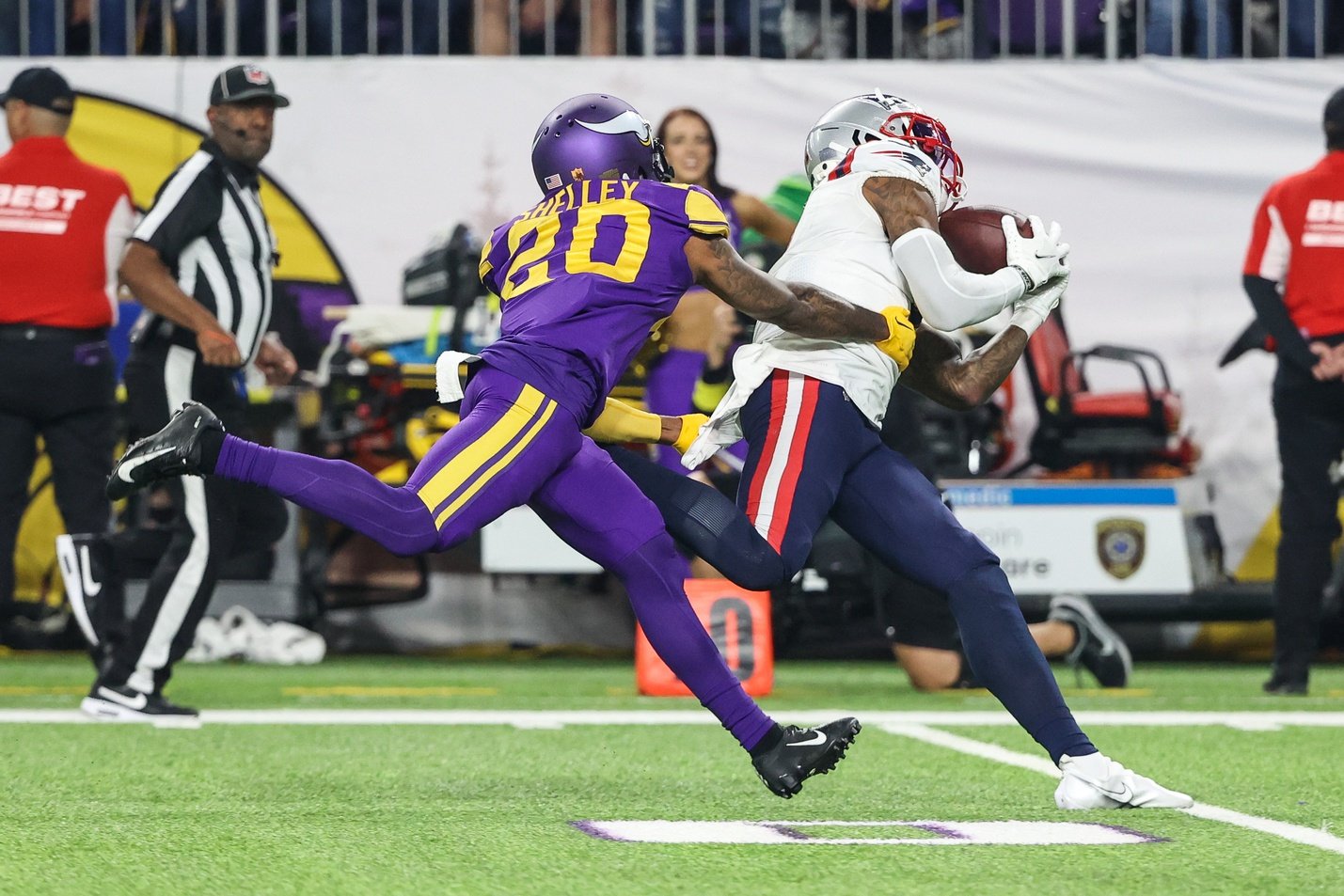 Minnesota Vikings cornerback Duke Shelley (20) pursues a play on