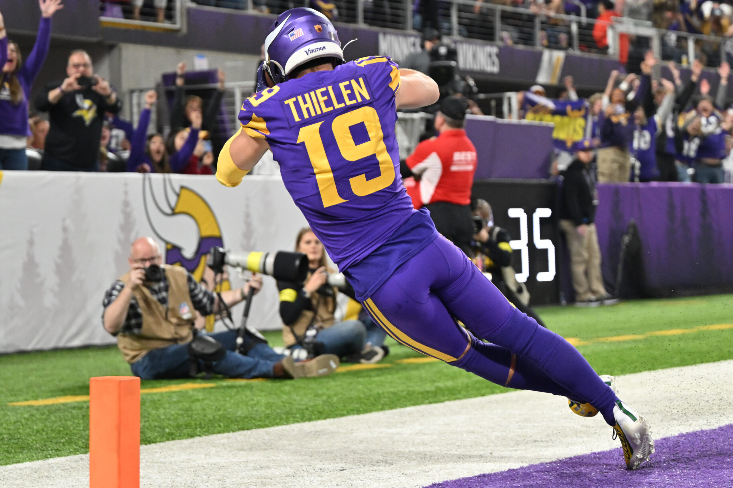 Minnesota Vikings cut Pro Bowl WR Adam Thielen, free up $6.4