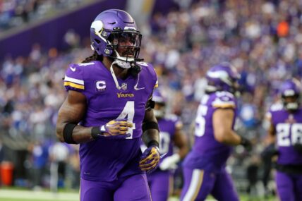 Craving Clarity: Weariness Besets Vikings Fans as Cook Decision Looms