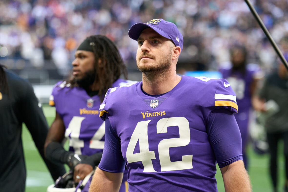 Vikings Long-Snapper Andrew DePaola Gets Record Deal