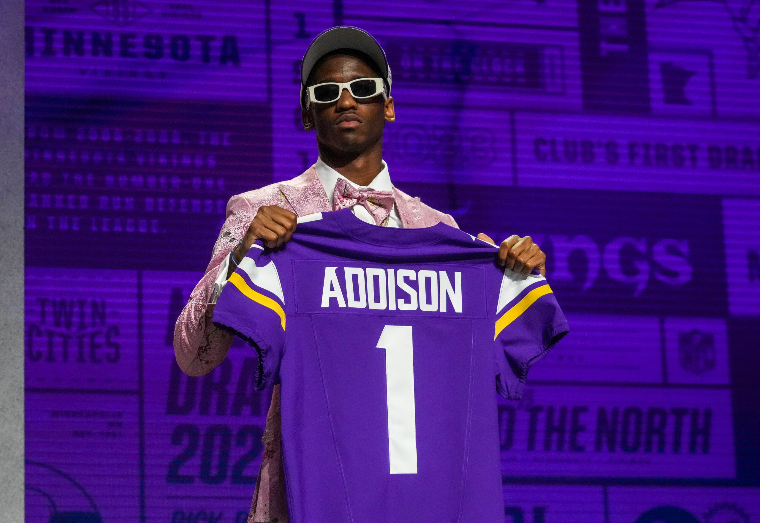 Purple Rumor Mill: Offseason Trades, White Out on XMas Eve, the Darrisaw  Snub