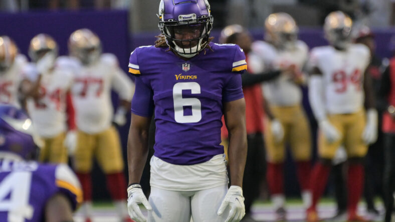 NFL: San Francisco 49ers at Minnesota Vikings