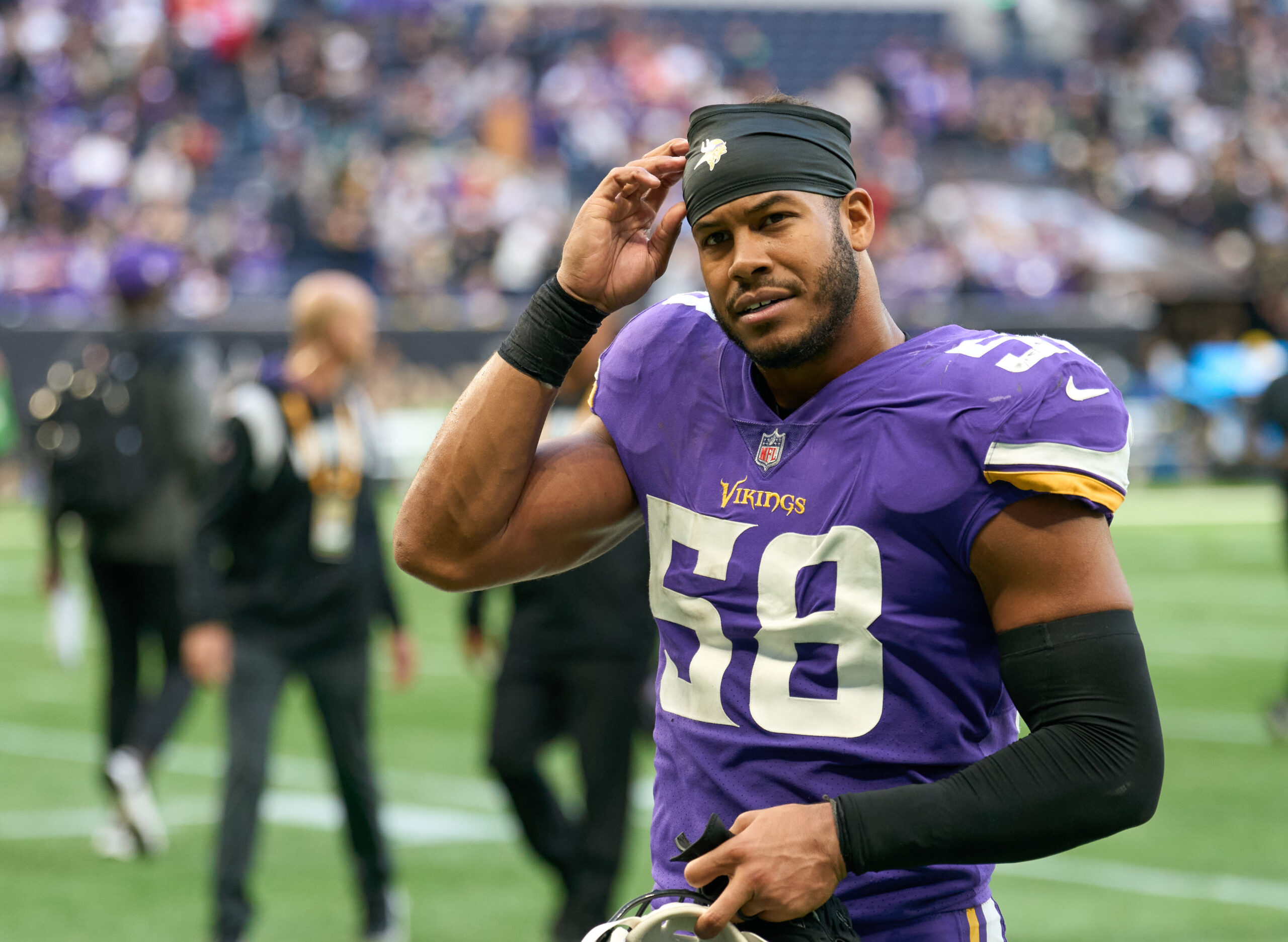 Minnesota Vikings linebacker Jordan Hicks (58) in action against