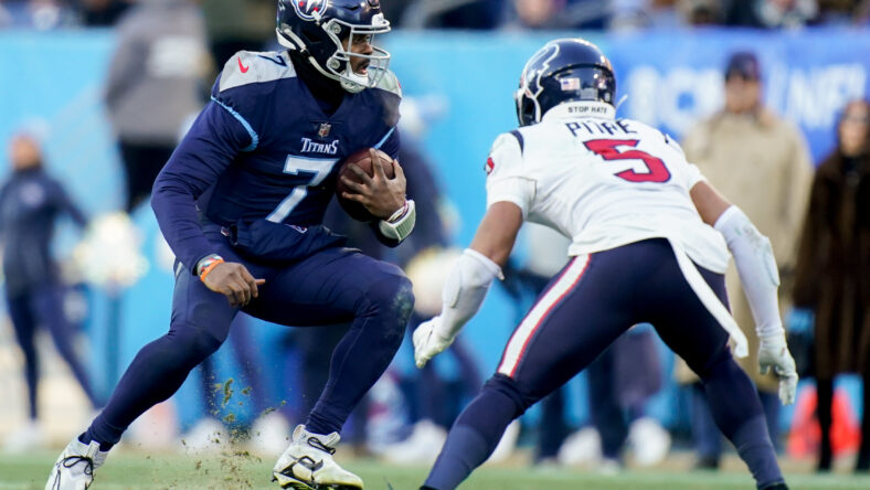 NFL: Houston Texans at Tennessee Titans