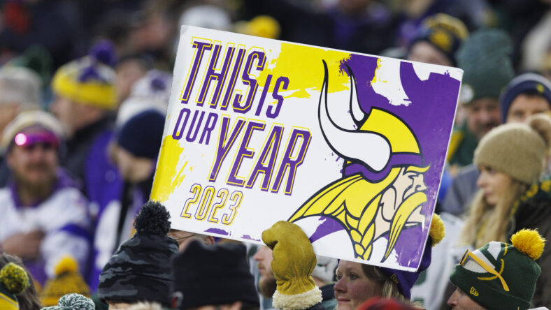 NFL: Minnesota Vikings at Green Bay Packers