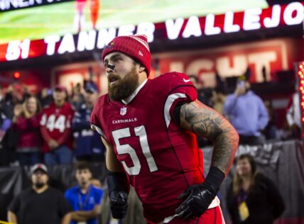 Vikings Sign LB and Special Teams Ace Tanner Vallejo, Waive LB William Kwenkeu