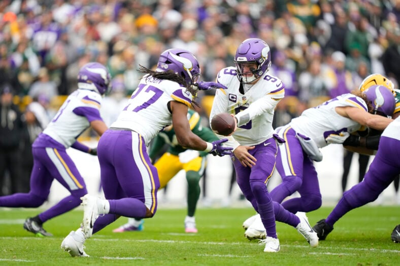 NFL: Minnesota Vikings at Green Bay Packers